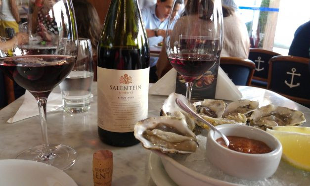 Confraria Viva o Vinho faz degustação de Pinot Noir