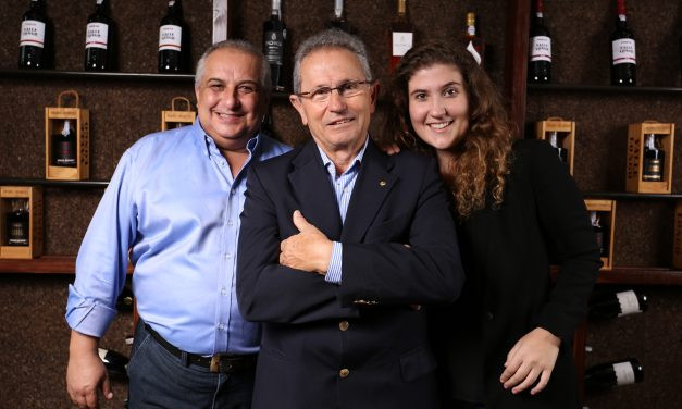 Caves Santa Cruz apresenta rótulos no ExpoVinis 2016