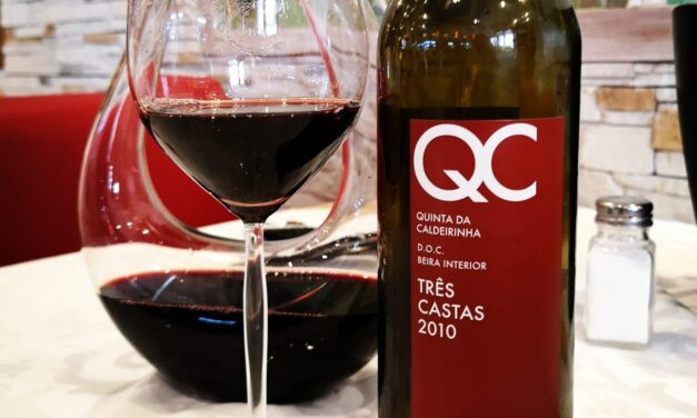 QC Três Castas 2010: Review