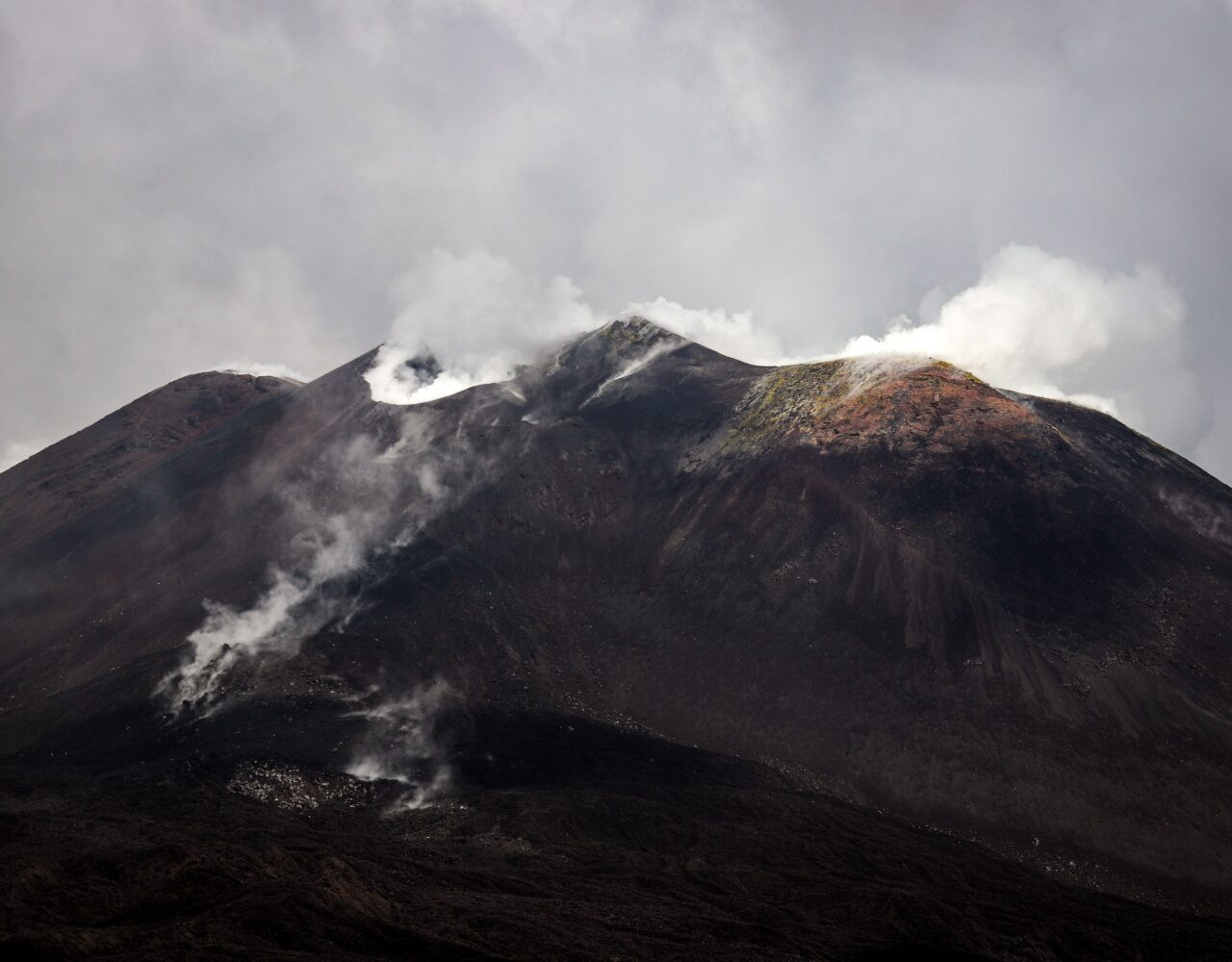 Quatro segredos dos vinhos produzidos na região do vulcão Etna