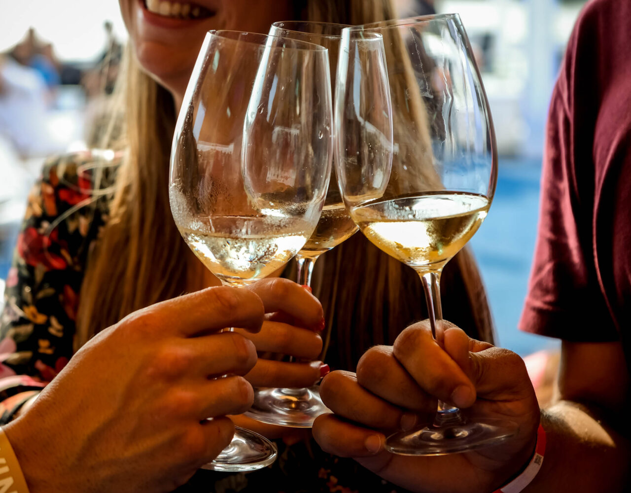 Lisboa e Porto recebem a Hello Summer Wine Party, a festa vínica que celebra o verão!