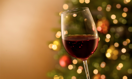 Como escolher o vinho ideal para a época festiva